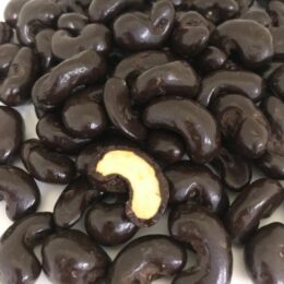Drageado de Castanha de Caju com Chocolate 70%